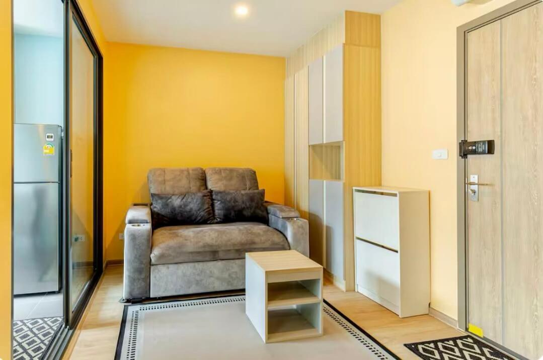 Aparthotel 24th Floor, Cozy Skyline View Oasis 1bed & 1sofa