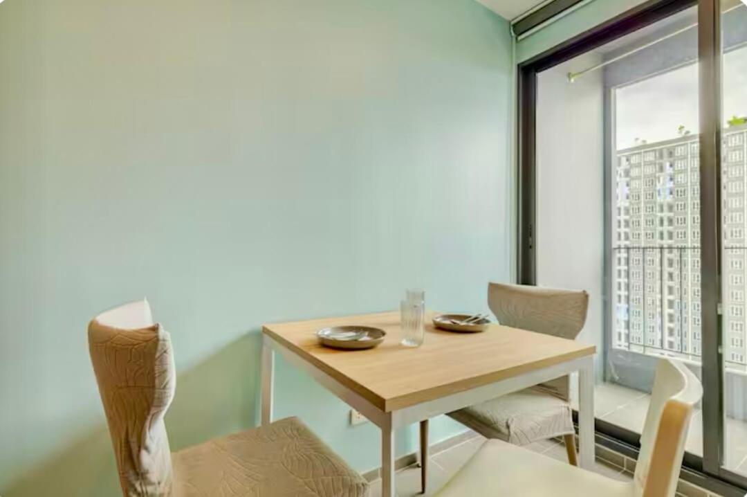 24th Floor, Cozy Skyline View Oasis 1bed & 1sofa * Bangkok
